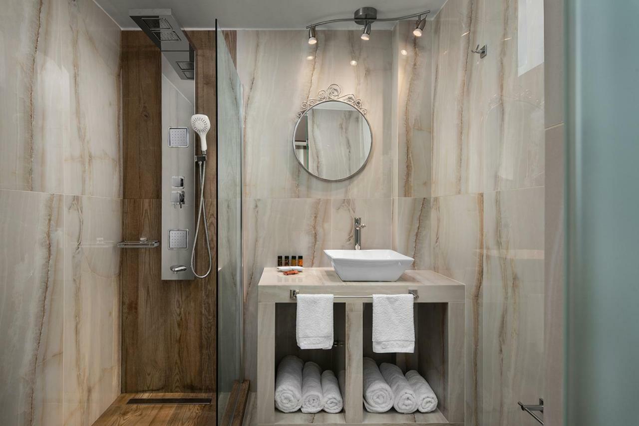 Pozzi Di Lusso Suites Chrissi Akti Chania Exterior foto