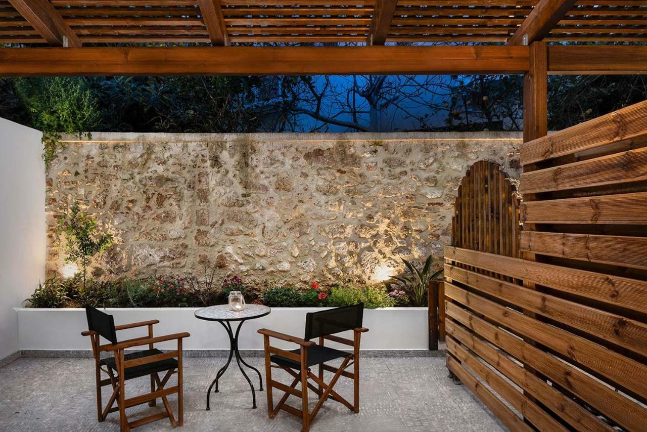 Pozzi Di Lusso Suites Chrissi Akti Chania Exterior foto