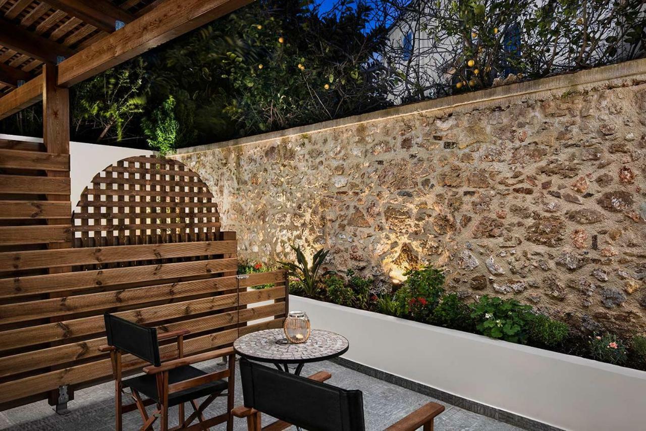 Pozzi Di Lusso Suites Chrissi Akti Chania Exterior foto